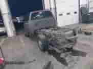 2004 Dodge 3500 ST z VIN 3D7LU38C34G264693, wystawiony jako IAAI lot #41078087 z przebiegiem 201 833 mil mil oraz . Historia ofert i sprzedaży dostępna na DreamBid. Obrazek 3.