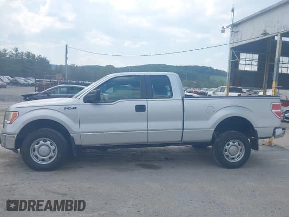 ✅ 2010 Ford F-150 XL • VIN: 1FTEX1EW7AFA93361 • Лот: 42425591. Опубликован ранее на IAAI с пробегом 84 104 миль. Бесплатный доступ к архиву аукционных продаж из США и подробный отчёт об истории автомобиля на DreamBid. Изображение 14.
