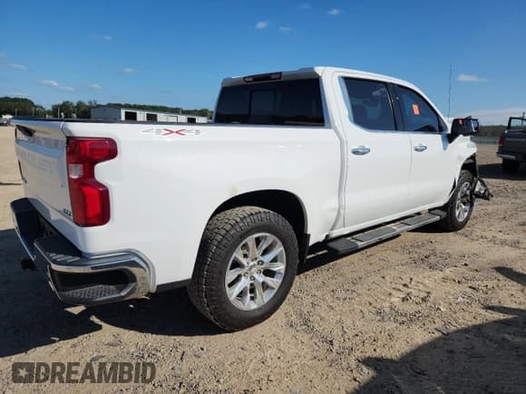 ✅ 2021 Chevrolet Silverado 1500 LTZ • VIN: 3GCUYGED4MG404502 • Lot: 85857545. Wystawiony na Copart z przebiegiem 67 754 mil. Bezpłatny archiwum sprzedaży aukcyjnych z USA i szczegółowy raport historii pojazdu na DreamBid. Zdjęcie 3.