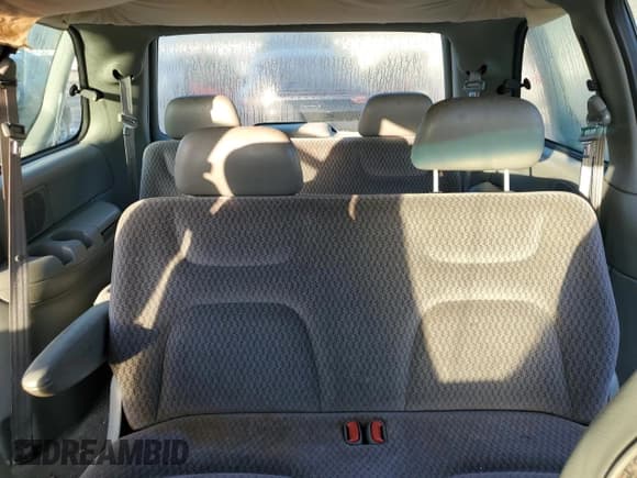 ✅ 2000 Plymouth Voyager • VIN: 2P4GP2534YR645983 • Lot: 80028904. Wystawiony na Copart z przebiegiem Nie podano. Bezpłatny archiwum sprzedaży aukcyjnych z USA i szczegółowy raport historii pojazdu na DreamBid. Zdjęcie 10.