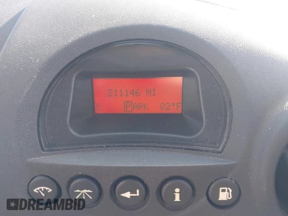 ✅ 2007 Pontiac Grand Prix • VIN: 2G2WP552571127116 • Lot: 43474505. Wystawiony na IAAI z przebiegiem 211 146 mil. Bezpłatny archiwum sprzedaży aukcyjnych z USA i szczegółowy raport historii pojazdu na DreamBid. Zdjęcie 7.