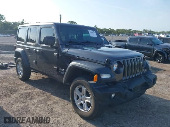 ✅ 2020 Jeep Wrangler Unlimited Willys • VIN: 1C4HJXDM7LW270513 • Lot: 42214745. Wystawiony na IAAI z przebiegiem 67 690 mil. Bezpłatny archiwum sprzedaży aukcyjnych z USA i szczegółowy raport historii pojazdu na DreamBid. Zdjęcie 1.