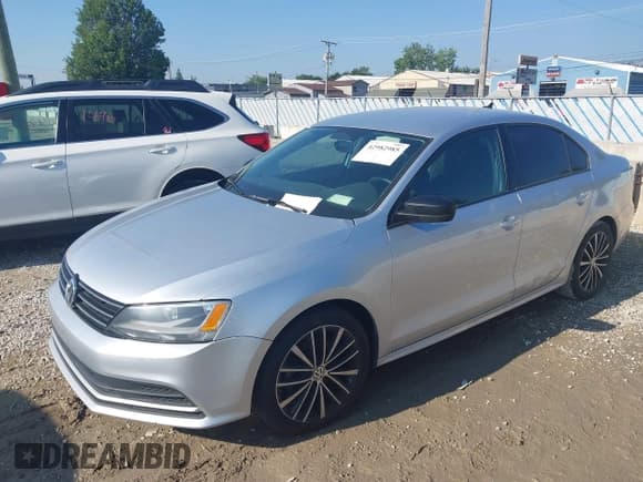 ✅ 2015 Volkswagen Jetta SE • VIN: 3VWD17AJ4FM240265 • Lot: 42982985. Wystawiony na IAAI z przebiegiem 198 180 mil. Bezpłatny archiwum sprzedaży aukcyjnych z USA i szczegółowy raport historii pojazdu na DreamBid. Zdjęcie 2.
