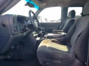 ✅ 2002 Chevrolet Silverado 1500 • VIN: 2GCEC19V521217312 • Lot: 61370185. Wystawiony na Copart z przebiegiem 165 576 mil. Bezpłatny archiwum sprzedaży aukcyjnych z USA i szczegółowy raport historii pojazdu na DreamBid. Zdjęcie 7.