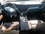 ✅ 2018 Volvo XC60 Momentum • VIN: YV4A22RK6J1032202 • Лот: 70463735. Опубликован ранее на Copart с пробегом 115 147 миль. Бесплатный доступ к архиву аукционных продаж из США и подробный отчёт об истории автомобиля на DreamBid. Изображение 8.