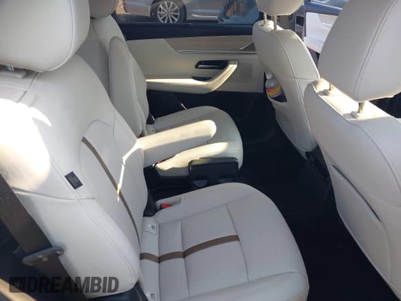 ✅ 2024 Mazda CX-90 Premium Plus • VIN: JM3KKEHD2R1184413 • Лот: 42791075. Опубликован ранее на IAAI с пробегом 4 375 миль. Бесплатный доступ к архиву аукционных продаж из США и подробный отчёт об истории автомобиля на DreamBid. Изображение 8.