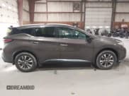 ✅ 2015 Nissan Murano SL • VIN: 5N1AZ2MH3FN220374 • Lot: 43736902. Wystawiony na IAAI z przebiegiem 143 738 mil. Bezpłatny archiwum sprzedaży aukcyjnych z USA i szczegółowy raport historii pojazdu na DreamBid. Zdjęcie 13.