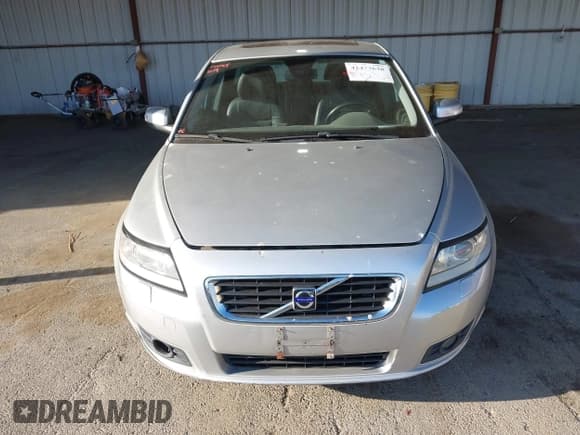 ✅ 2009 Volvo V50 • VIN: YV1MW390592470167 • Lot: 42473638. Listed on IAAI with 104,772 mi. Free auction sales archive from the USA and detailed vehicle history report at DreamBid. Image 13.