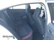 ✅ 2023 Nissan Versa SR • VIN: 3N1CN8FV2PL810777 • Lot: 43516285. Wystawiony na IAAI z przebiegiem 11 332 mil. Bezpłatny archiwum sprzedaży aukcyjnych z USA i szczegółowy raport historii pojazdu na DreamBid. Zdjęcie 8.