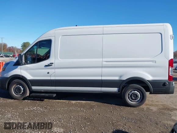 ✅ 2025 Ford Transit Cargo • VIN: 1FTBR1C85SKA01092 • Лот: 43633637. Опубликован ранее на IAAI с пробегом 1 508 миль. Бесплатный доступ к архиву аукционных продаж из США и подробный отчёт об истории автомобиля на DreamBid. Изображение 14.