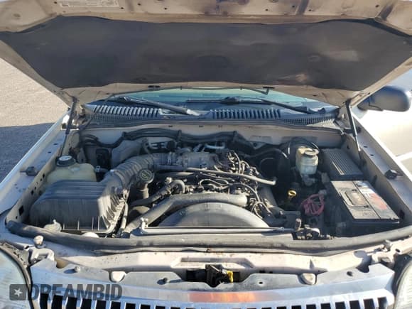 ✅ 2005 Mercury Mountaineer Convenience • VIN: 4M2DU86WX5ZJ31062 • Lot: 61642825. Listed on Copart with 217,865 mi. Free auction sales archive from the USA and detailed vehicle history report at DreamBid. Image 12.