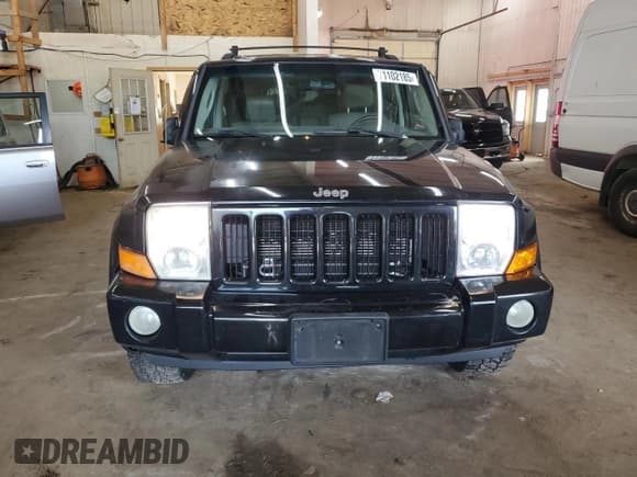 ✅ 2006 Jeep Commander • VIN: 1J8HG48K26C105120 • Lot: 71102185. Wystawiony na Copart z przebiegiem 233 665 mil. Bezpłatny archiwum sprzedaży aukcyjnych z USA i szczegółowy raport historii pojazdu na DreamBid. Zdjęcie 5.