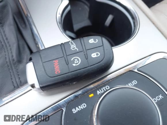 ✅ 2017 Jeep Grand Cherokee Limited 75th Anniversary • VIN: 1C4RJFBT9HC735892 • Lot: 42060739. Listed on IAAI with 93,852 mi. Free auction sales archive from the USA and detailed vehicle history report at DreamBid. Image 11.