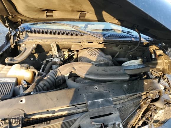 ✅ 2003 Chevrolet Suburban Z71 • VIN: 3GNFK16Z93G119835 • Lot: 44208115. Wystawiony na Copart z przebiegiem Nie podano. Bezpłatny archiwum sprzedaży aukcyjnych z USA i szczegółowy raport historii pojazdu na DreamBid. Zdjęcie 12.