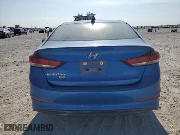 2017 Hyundai Elantra SE с VIN KMHD74LF5HU329717, выставлен на аукционе Copart как лот 86710125 с пробегом 104 422 миль миль и Списание • Salvage title. История ставок и продаж доступна на DreamBid. Изображение 6.