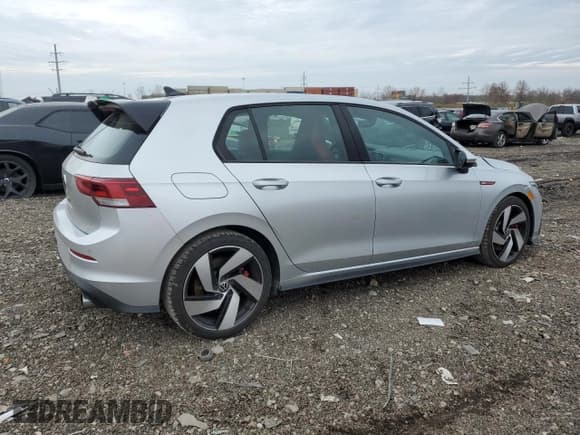 ✅ 2022 Volkswagen Golf GTI S • VIN: WVWG87CD5NW153394 • Лот: 77195333. Опубликован ранее на Copart с пробегом 11 718 миль. Бесплатный доступ к архиву аукционных продаж из США и подробный отчёт об истории автомобиля на DreamBid. Изображение 3.