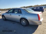 ✅ 2007 Cadillac DTS Luxury I • VIN: 1G6KD57Y47U136370 • Лот: 89498615. Опубликован ранее на Copart с пробегом 146 968 миль. Бесплатный доступ к архиву аукционных продаж из США и подробный отчёт об истории автомобиля на DreamBid. Изображение 2.
