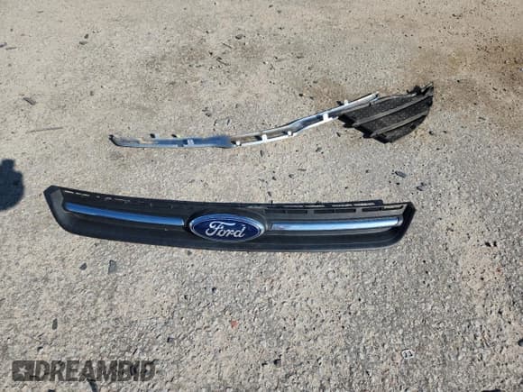 ✅ 2016 Ford Escape SE • VIN: 1FMCU0G90GUA13139 • Lot: 69970925. Listed on Copart with 133,199 mi. Free auction sales archive from the USA and detailed vehicle history report at DreamBid. Image 12.