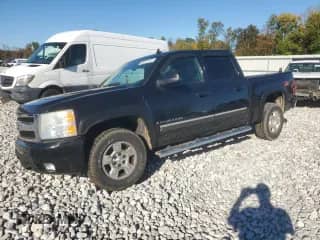 2007 Chevrolet Silverado 1500 1LT with VIN 2GCEK13M171699383, listed as a Copart auction lot 82517015 with 134,302 mi miles and Salvage title. Bid and sale history available at DreamBid. Image 1.