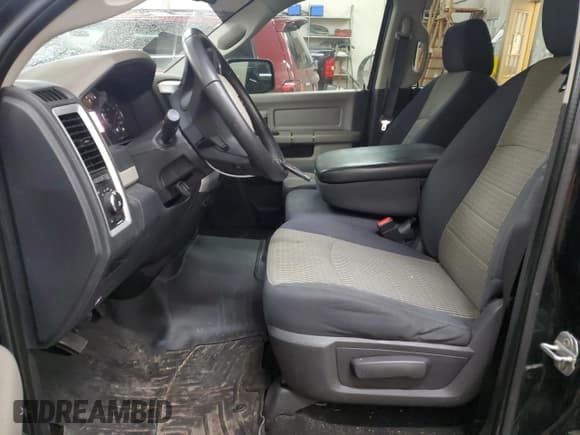 ✅ 2009 Dodge 1500 Laramie • VIN: 1D3HV13T49J513735 • Lot: 83068954. Wystawiony na Copart z przebiegiem 77 081 mil. Bezpłatny archiwum sprzedaży aukcyjnych z USA i szczegółowy raport historii pojazdu na DreamBid. Zdjęcie 7.