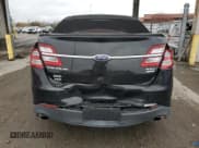 ✅ 2015 Ford Taurus SEL • VIN: 1FAHP2E94FG137935 • Lot: 80921824. Wystawiony na Copart z przebiegiem 172 324 mil. Bezpłatny archiwum sprzedaży aukcyjnych z USA i szczegółowy raport historii pojazdu na DreamBid. Zdjęcie 6.