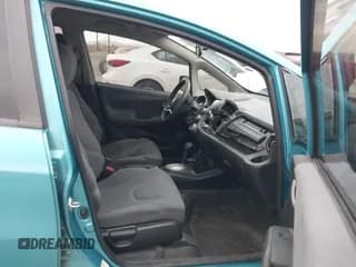 ✅ 2013 Honda Fit • VIN: JHMGE8H32DC063391 • Лот: 43691683. Опубликован ранее на IAAI с пробегом 196 231 миль. Бесплатный доступ к архиву аукционных продаж из США и подробный отчёт об истории автомобиля на DreamBid. Изображение 5.