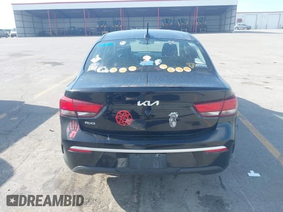 ✅ 2022 Kia Rio S • VIN: 3KPA24AD1NE493886 • Lot: 43059669. Wystawiony na IAAI z przebiegiem 84 500 mil. Bezpłatny archiwum sprzedaży aukcyjnych z USA i szczegółowy raport historii pojazdu na DreamBid. Zdjęcie 16.