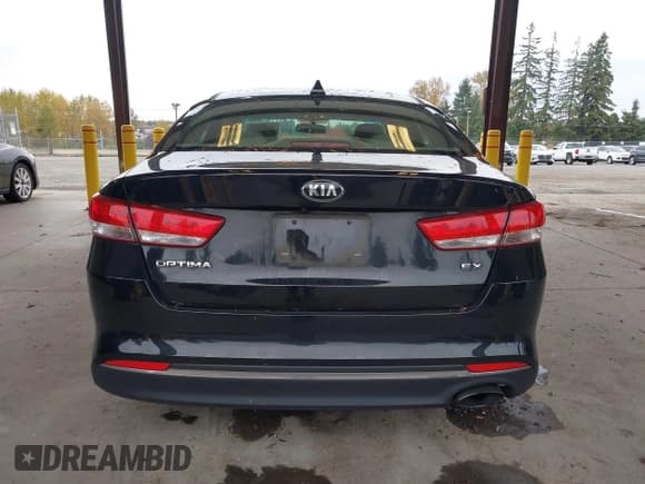 ✅ 2016 Kia Optima EX • VIN: 5XXGU4L33GG079172 • Lot: 43587847. Wystawiony na IAAI z przebiegiem 106 538 mil. Bezpłatny archiwum sprzedaży aukcyjnych z USA i szczegółowy raport historii pojazdu na DreamBid. Zdjęcie 16.