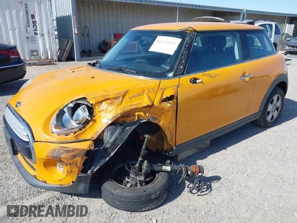 2014 MINI Hardtop with VIN WMWXM5C53ET934034, listed as a IAAI auction lot 42375051 with 73,046 mi miles and . Bid and sale history available at DreamBid. Image 2.