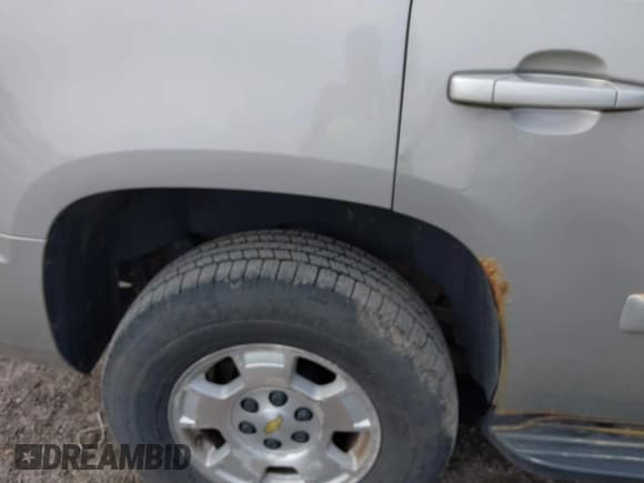 ✅ 2008 Chevrolet Tahoe 3LT • VIN: 1GNFK13058J103613 • Лот: 42452094. Опубликован ранее на IAAI с пробегом 221 408 миль. Бесплатный доступ к архиву аукционных продаж из США и подробный отчёт об истории автомобиля на DreamBid. Изображение 16.