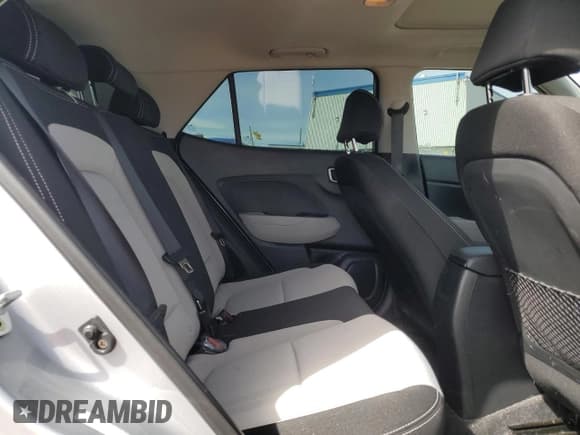 ✅ 2021 Hyundai Venue SEL • VIN: KMHRC8A32MU118762 • Lot: 50267805. Wystawiony na Copart z przebiegiem 59 200 mil. Bezpłatny archiwum sprzedaży aukcyjnych z USA i szczegółowy raport historii pojazdu na DreamBid. Zdjęcie 10.