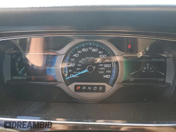 ✅ 2017 Ford Taurus Limited • VIN: 1FAHP2J89HG136828 • Lot: 85195065. Wystawiony na Copart z przebiegiem 236 105 mil. Bezpłatny archiwum sprzedaży aukcyjnych z USA i szczegółowy raport historii pojazdu na DreamBid. Zdjęcie 9.