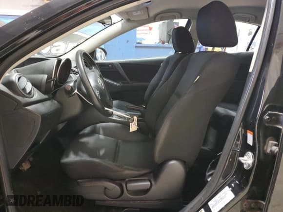 ✅ 2010 Mazda 3 i Touring • VIN: JM1BL1SG3A1301082 • Lot: 92856615. Listed on Copart with 114,879 mi. Free auction sales archive from the USA and detailed vehicle history report at DreamBid. Image 7.