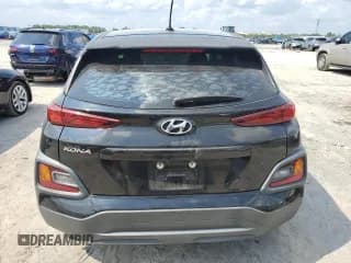 ✅ 2019 Hyundai Kona SE • VIN: KM8K12AA6KU266686 • Лот: 67202544. Опубликован ранее на Copart с пробегом 127 756 миль. Бесплатный доступ к архиву аукционных продаж из США и подробный отчёт об истории автомобиля на DreamBid. Изображение 6.