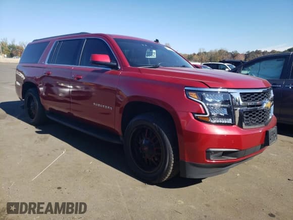✅ 2015 Chevrolet Suburban LT • VIN: 1GNSKJKC3FR162829 • Lot: 75981624. Wystawiony na Copart z przebiegiem 136 859 mil. Bezpłatny archiwum sprzedaży aukcyjnych z USA i szczegółowy raport historii pojazdu na DreamBid. Zdjęcie 4.