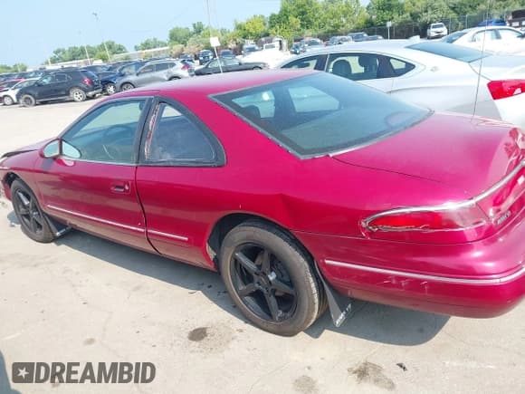 ✅ 1994 Lincoln Mark VIII • VIN: 1LNLM91V0RY638162 • Lot: 42697695. Wystawiony na IAAI z przebiegiem 80 648 mil. Bezpłatny archiwum sprzedaży aukcyjnych z USA i szczegółowy raport historii pojazdu na DreamBid. Zdjęcie 14.