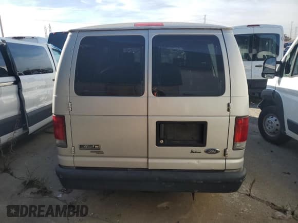 ✅ 2009 Ford Econoline Passenger XL • VIN: 1FMNE11W09DA16023 • Lot: 77816224. Wystawiony na Copart z przebiegiem 170 902 mil. Bezpłatny archiwum sprzedaży aukcyjnych z USA i szczegółowy raport historii pojazdu na DreamBid. Zdjęcie 6.