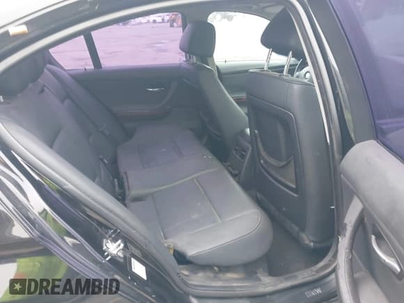 ✅ 2007 BMW 3 Series 328i • VIN: WBAVA33527KX81661 • Лот: 43804652. Опубликован ранее на IAAI с пробегом 198 336 миль. Бесплатный доступ к архиву аукционных продаж из США и подробный отчёт об истории автомобиля на DreamBid. Изображение 8.