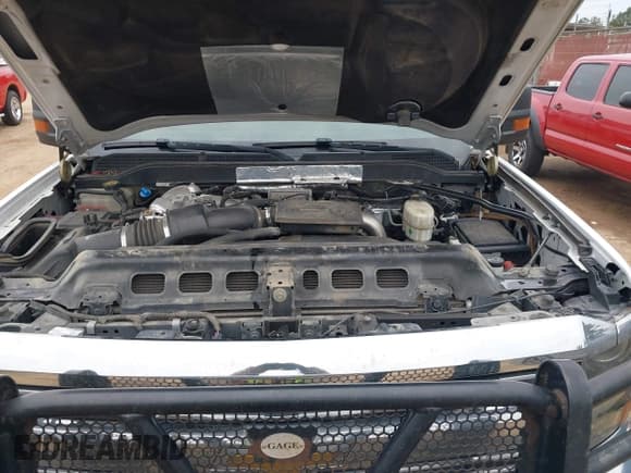 ✅ 2018 Chevrolet Silverado 2500HD LT • VIN: 1GC1KVEYXJF235496 • Лот: 41335300. Опубликован ранее на IAAI с пробегом 208 408 миль. Бесплатный доступ к архиву аукционных продаж из США и подробный отчёт об истории автомобиля на DreamBid. Изображение 10.