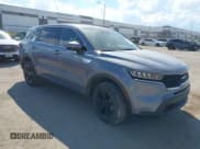 ✅ 2022 Kia Sorento LX • VIN: 5XYRGDLC0NG109088 • Lot: 43365155. Wystawiony na IAAI z przebiegiem 73 494 mil. Bezpłatny archiwum sprzedaży aukcyjnych z USA i szczegółowy raport historii pojazdu na DreamBid. Zdjęcie 1.