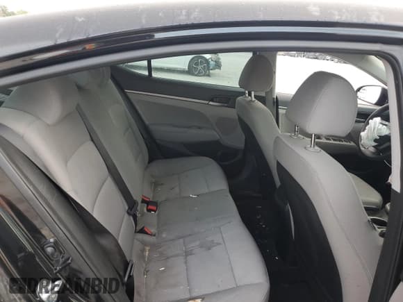 ✅ 2018 Hyundai Elantra SE • VIN: 5NPD74LF3JH323502 • Lot: 86773995. Listed on Copart with 125,669 mi. Free auction sales archive from the USA and detailed vehicle history report at DreamBid. Image 10.