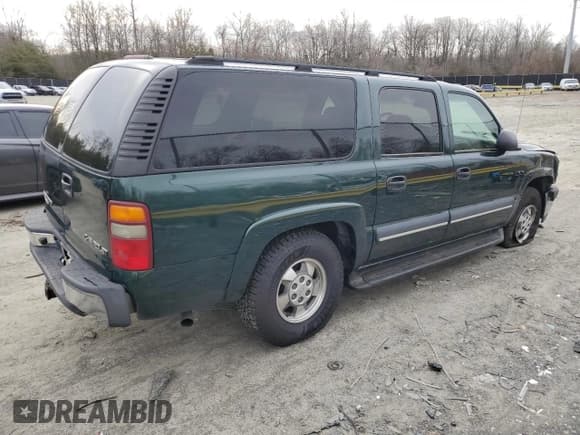 ✅ 2003 Chevrolet Suburban LT • VIN: 1GNFK16ZX3J130048 • Лот: 45000935. Опубликован ранее на Copart с пробегом 322 957 миль. Бесплатный доступ к архиву аукционных продаж из США и подробный отчёт об истории автомобиля на DreamBid. Изображение 3.