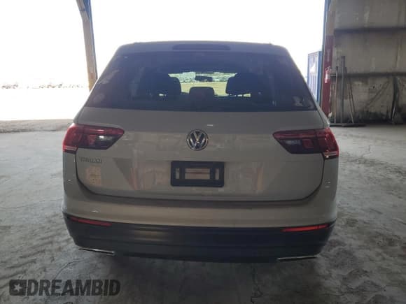 ✅ 2019 Volkswagen Tiguan S • VIN: 3VV1B7AX9KM006352 • Lot: 60090365. Listed on Copart with 182,231 mi. Free auction sales archive from the USA and detailed vehicle history report at DreamBid. Image 6.