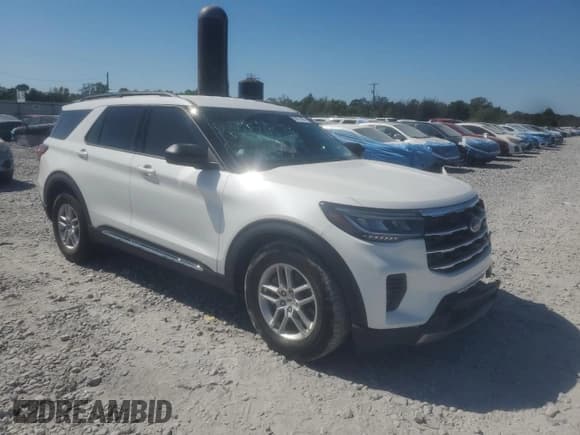 ✅ 2025 Ford Explorer Active • VIN: 1FMUK7DH5SGC29090 • Lot: 85931205. Wystawiony na Copart z przebiegiem 1 758 mil. Bezpłatny archiwum sprzedaży aukcyjnych z USA i szczegółowy raport historii pojazdu na DreamBid. Zdjęcie 4.
