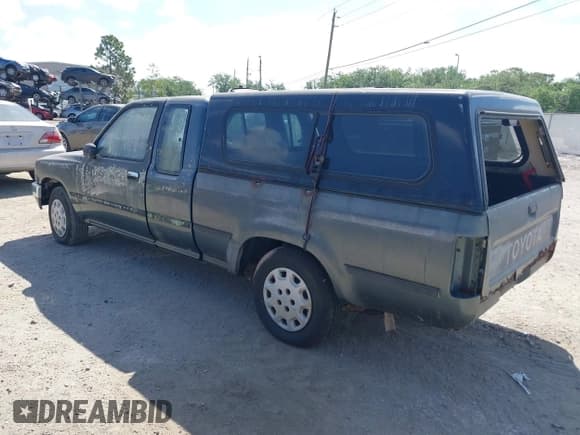 ✅ 1993 Toyota Pickup DLX • VIN: JT4RN93P3P5069851 • Лот: 41950116. Опубликован ранее на IAAI с пробегом 209 937 миль. Бесплатный доступ к архиву аукционных продаж из США и подробный отчёт об истории автомобиля на DreamBid. Изображение 3.