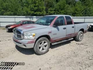 2008 Dodge 1500 SLT z VIN 1D7HA182X8S513953, wystawiony jako Copart lot #72076625 z przebiegiem 329 722 mil mil oraz Szkoda całkowita • Salvage title. Historia ofert i sprzedaży dostępna na DreamBid. Obrazek 1.
