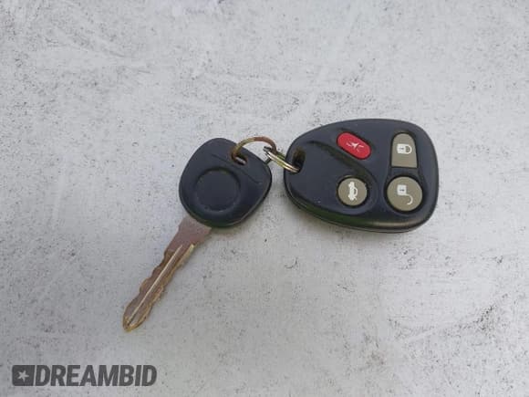 ✅ 2003 Cadillac DeVille • VIN: 1G6KD54Y43U195966 • Lot: 43737520. Wystawiony na IAAI z przebiegiem 183 707 mil. Bezpłatny archiwum sprzedaży aukcyjnych z USA i szczegółowy raport historii pojazdu na DreamBid. Zdjęcie 11.