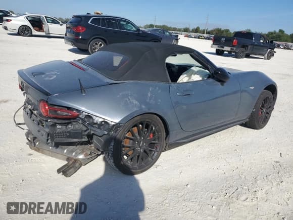 ✅ 2021 Mazda MX-5 Miata Club • VIN: JM1NDAC74M0452581 • Lot: 83760594. Wystawiony na Copart z przebiegiem 16 416 mil. Bezpłatny archiwum sprzedaży aukcyjnych z USA i szczegółowy raport historii pojazdu na DreamBid. Zdjęcie 3.