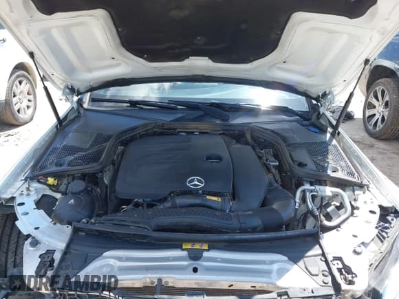 ✅ 2020 Mercedes-Benz C 300 • VIN: WDDWJ8DB7LF942328 • Lot: 42205061. Listed on IAAI with 64,832 mi. Free auction sales archive from the USA and detailed vehicle history report at DreamBid. Image 10.