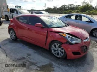 ✅ 2017 Hyundai Veloster • VIN: KMHTC6AD7HU306606 • Lot: 72855044. Wystawiony na Copart z przebiegiem 101 272 mil. Bezpłatny archiwum sprzedaży aukcyjnych z USA i szczegółowy raport historii pojazdu na DreamBid. Zdjęcie 4.